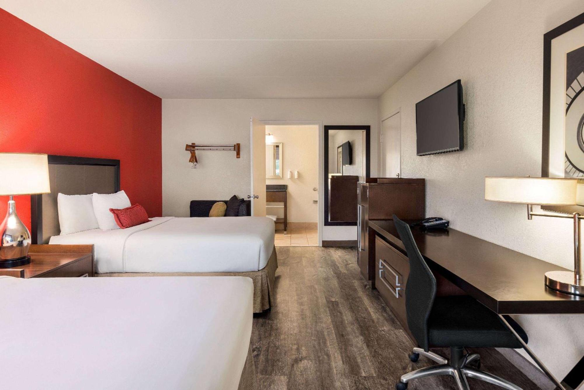 รามาดา บาย วินด์แฮม แอลบูเคอร์คี แอร์พอร์ต Hotel ภายนอก รูปภาพ