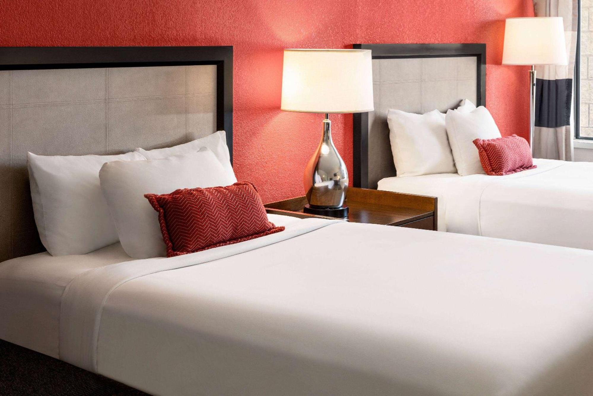 รามาดา บาย วินด์แฮม แอลบูเคอร์คี แอร์พอร์ต Hotel ภายนอก รูปภาพ