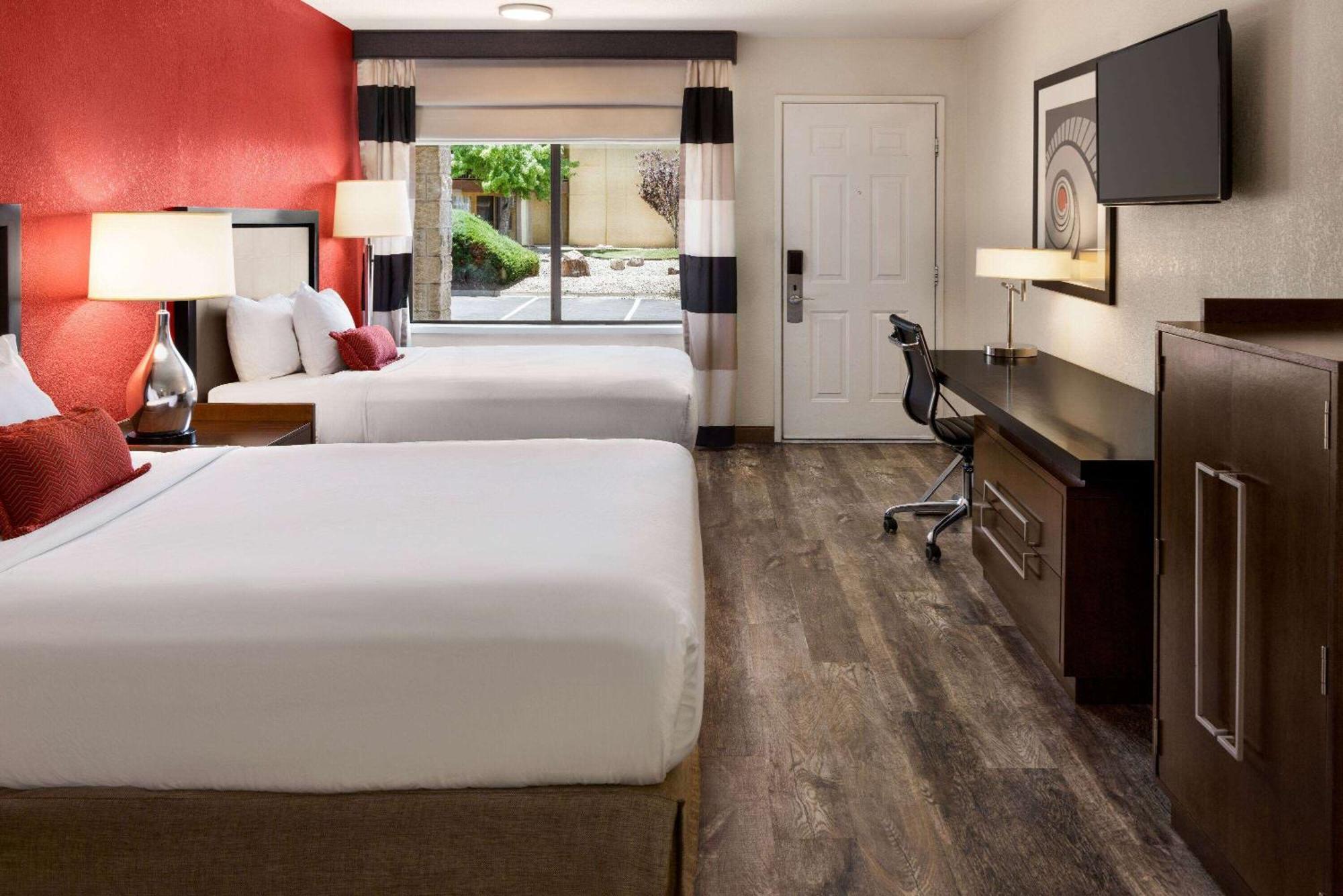 รามาดา บาย วินด์แฮม แอลบูเคอร์คี แอร์พอร์ต Hotel ภายนอก รูปภาพ